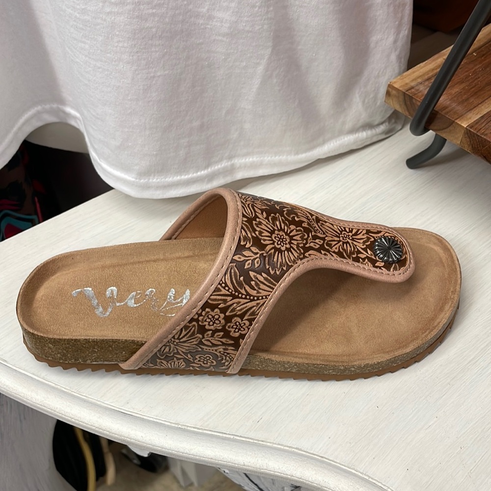 Very G Darla slip on